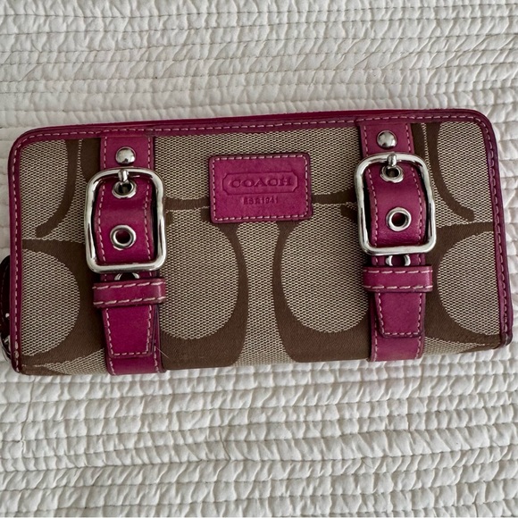 Coach Soho Signature Jacquard Zip-Around Wallet – Y2K Era
